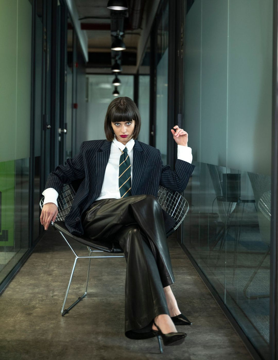 Дамски прав кожен панталон с ластичен колан