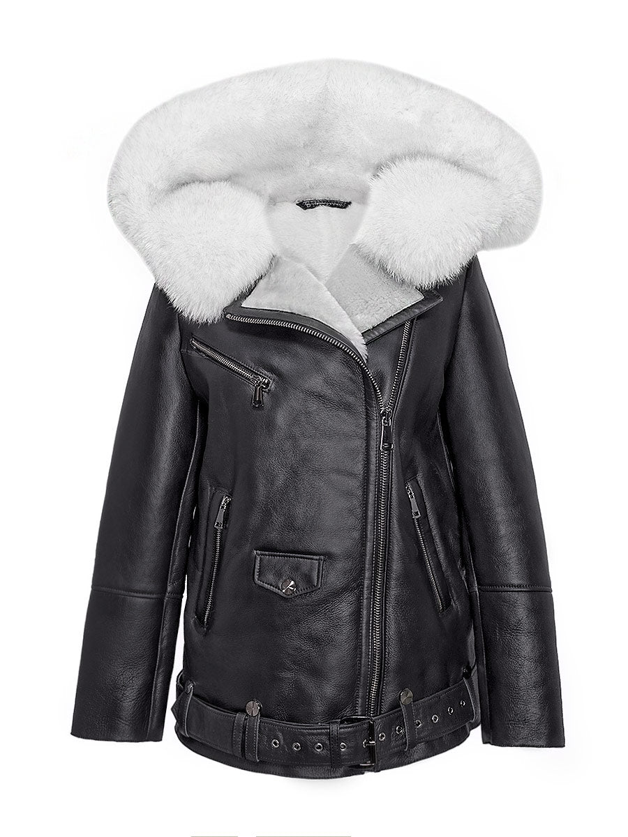 Extended winter jacket with a rich hood