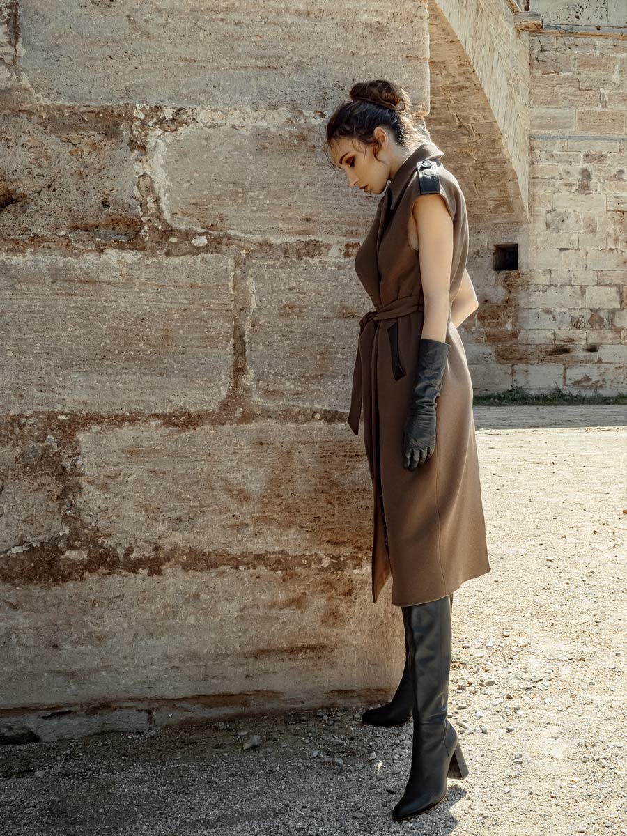 Палто с подвижни кожени ръкави  / ИЗЧЕРПАН