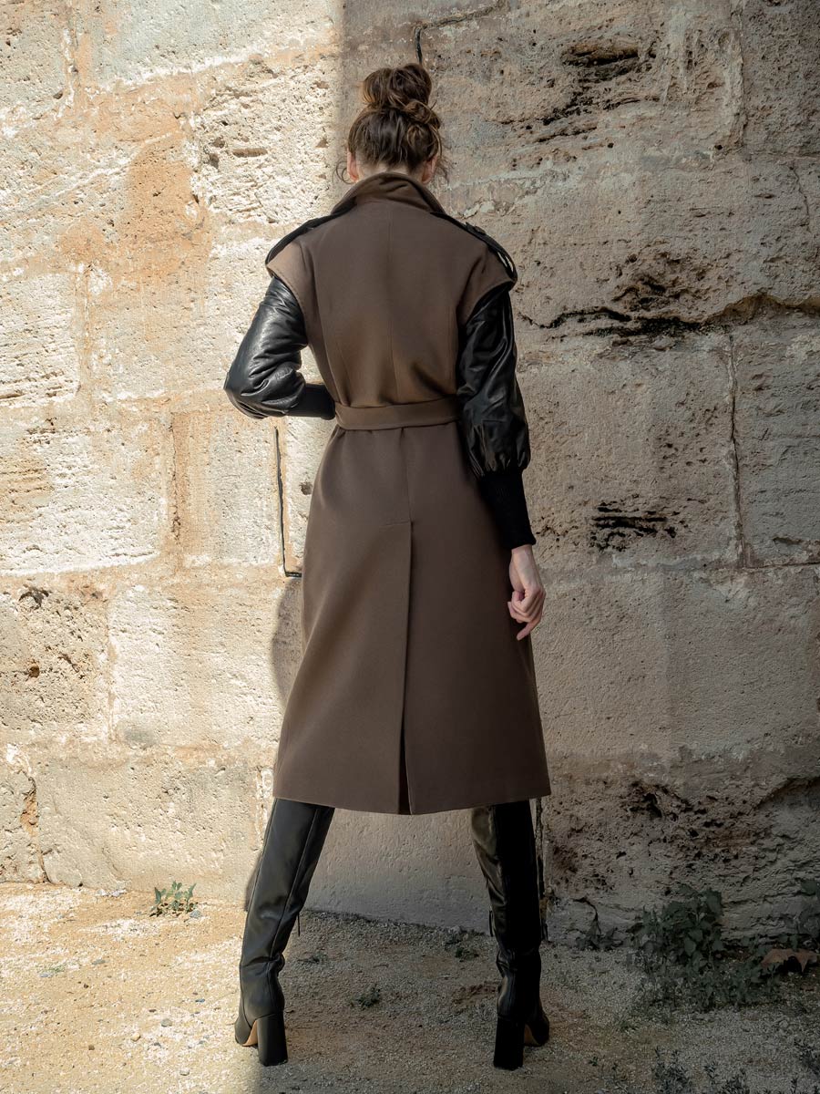 Палто с подвижни кожени ръкави  / ИЗЧЕРПАН